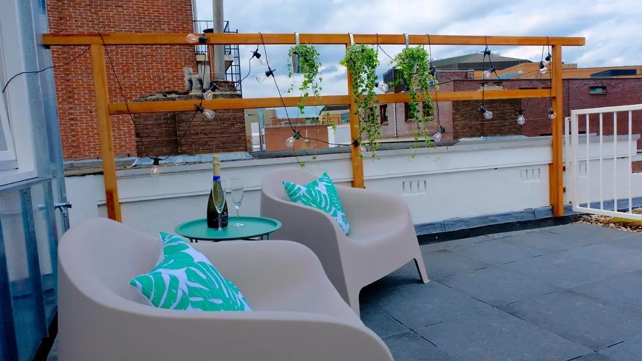 דירות איינדהובן Sunny 45M2 Penthouse With Balcony And Terrace - R65C הולנד